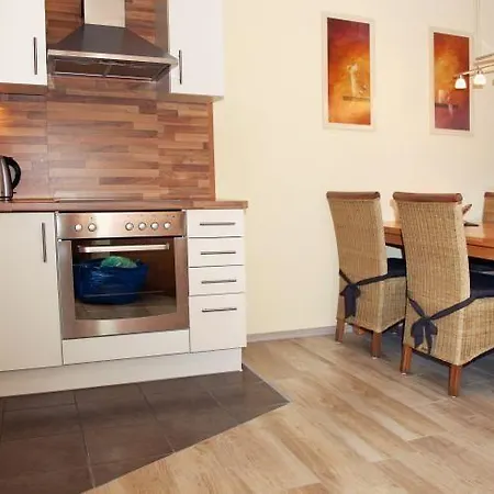 Yachthafenresidenz-wohnung-8104-830 *